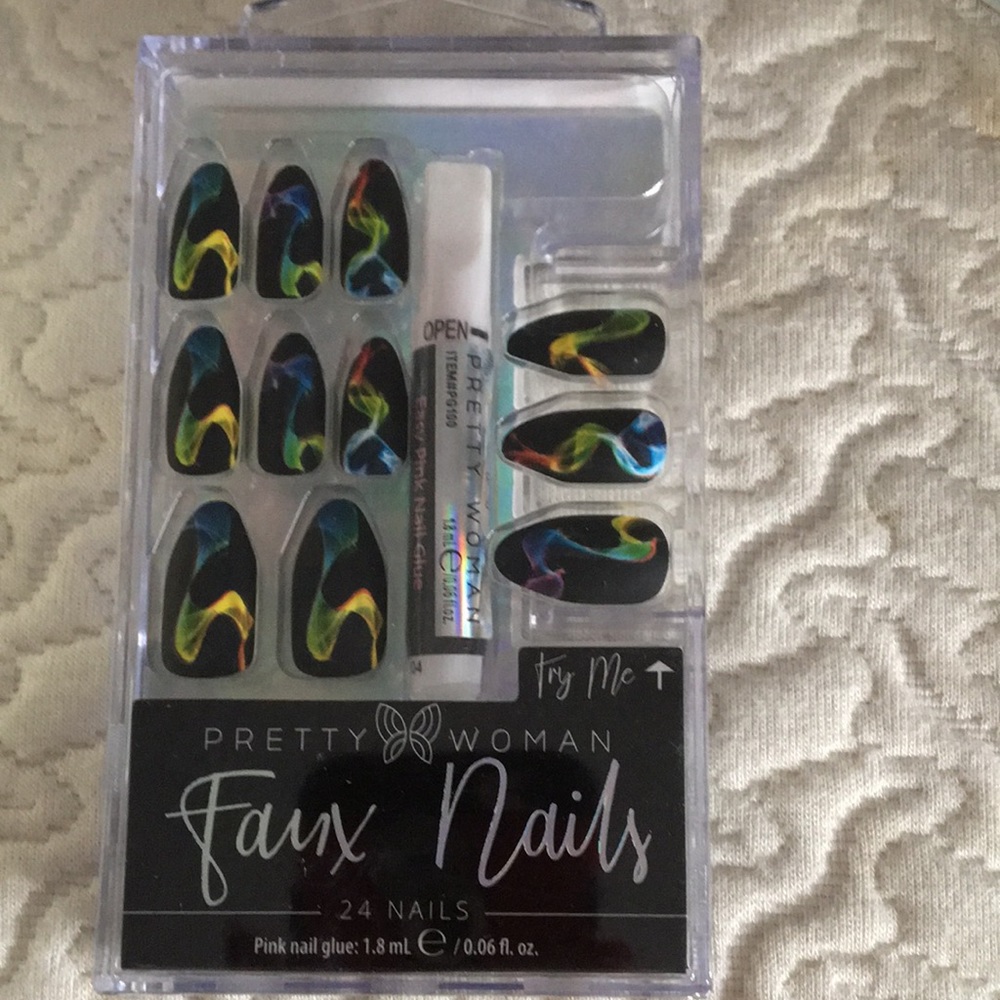 Pretty Woman Ombre Nails glue included